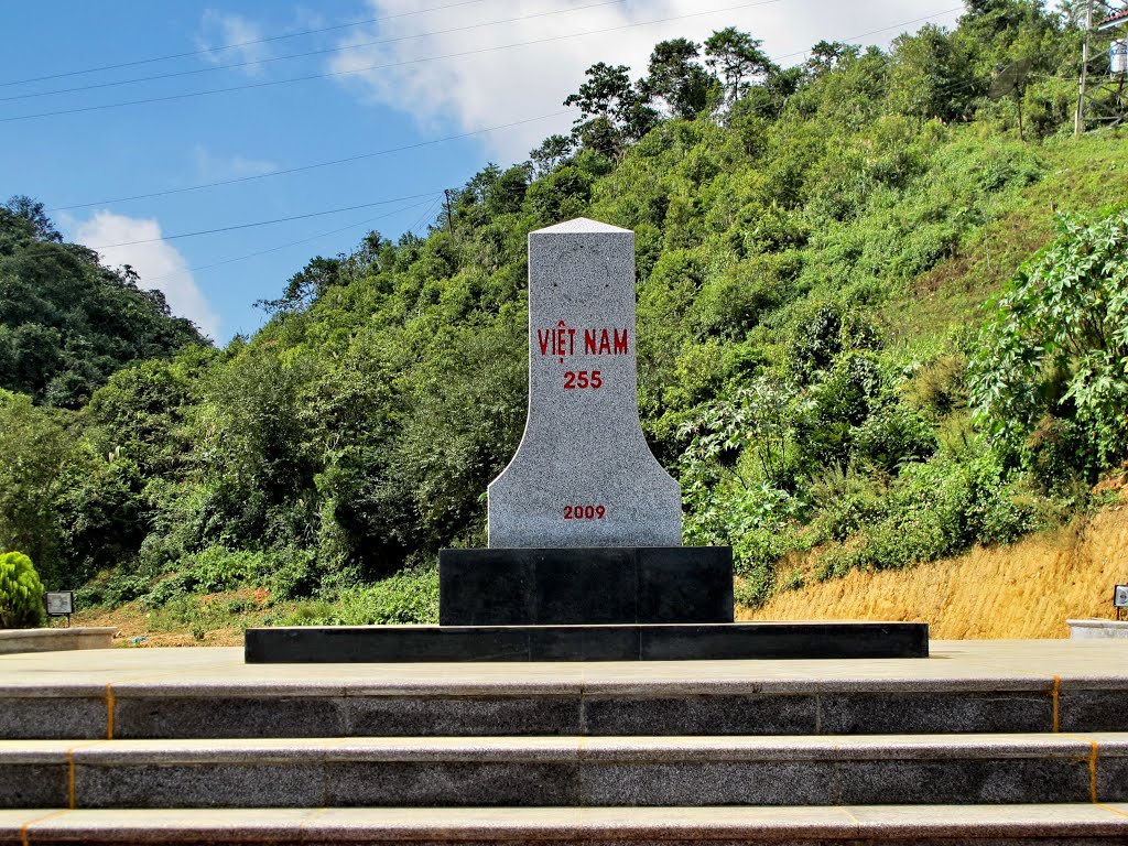 Lóng Sập Border Gate